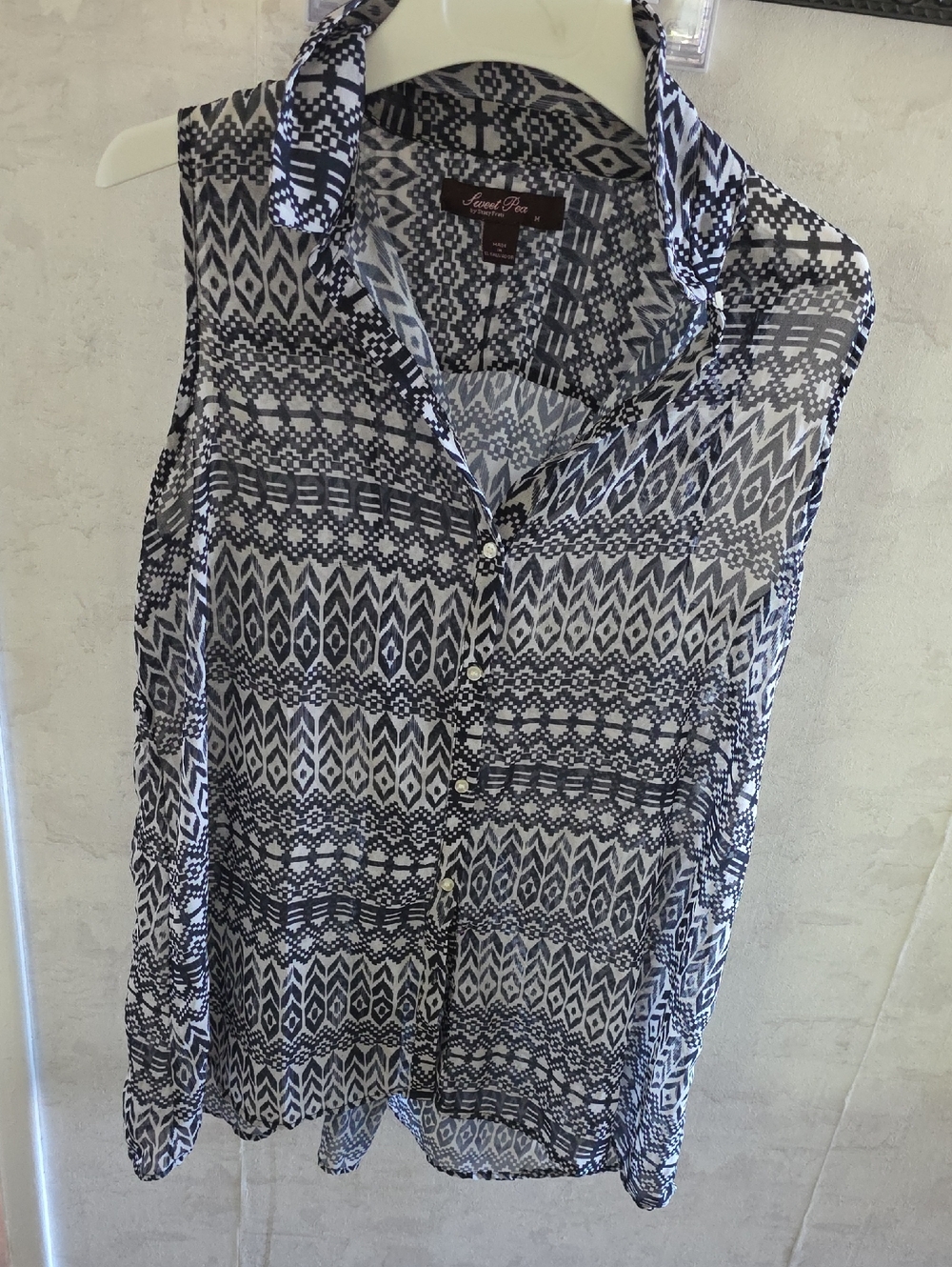 Sweet Pea Black & White Tribal Print Sleeveless Button Blouse